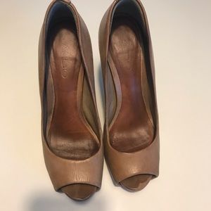 Tan leather aldo peep toe pumps